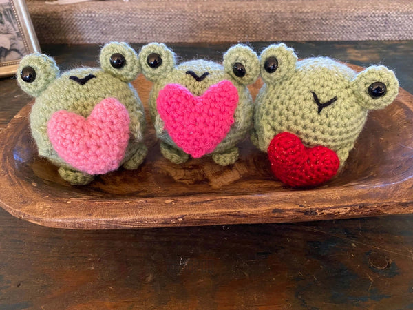 Crochet Frog with Heart - - Tomopod - Wild Lark