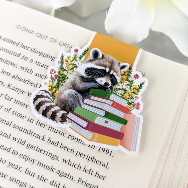 Magnetic Bookmark - Bookish Raccoon - Aphrodite Bookclub - Wild Lark