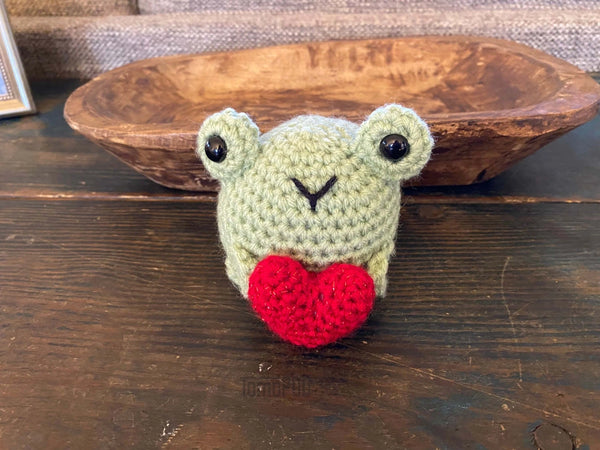 Crochet Frog with Heart - Red Heart - Tomopod - Wild Lark