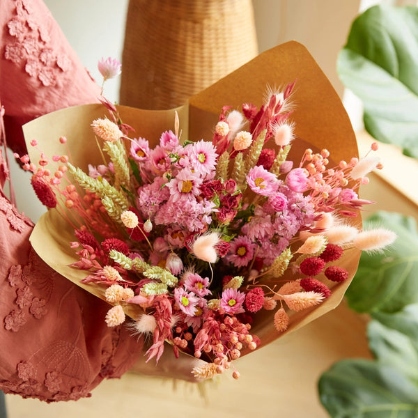 Dried Flowers - Classic Bouquet - Sweet Embrace - - Wildflowers by Floriette - Wild Lark