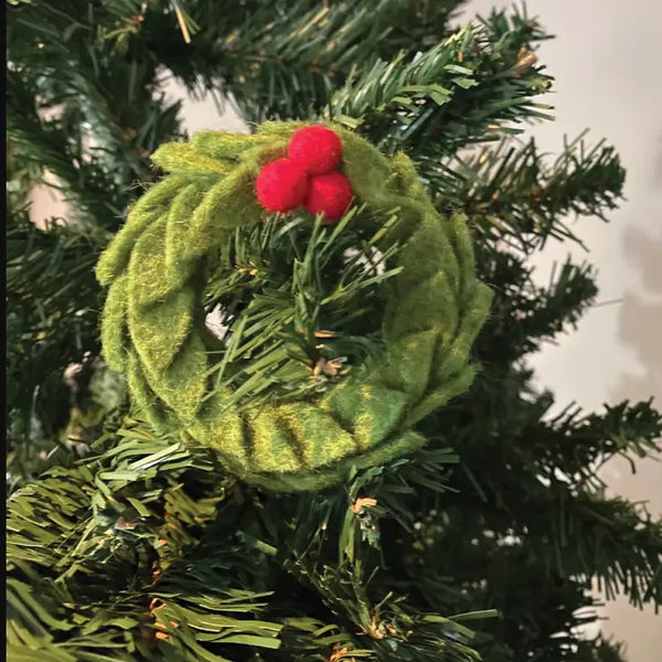 Felt Wreath With Berries | 1 Wreath -  - Sheep Farm Felt - Wild Lark