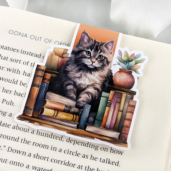 Magnetic Bookmark - Cat Bookworm - Aphrodite Bookclub - Wild Lark