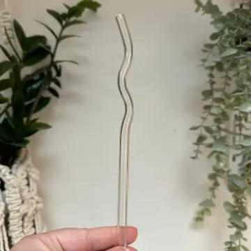 Wavy Glass Straw 7.8 in. - Clear - Powered by Daisies - Wild Lark