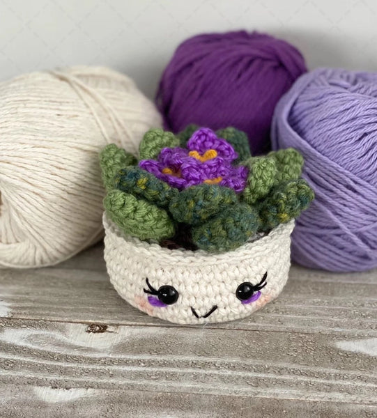 Crochet Plant - African Violet - cream - Tomopod - Wild Lark